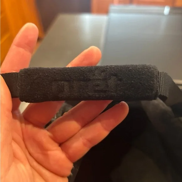 Like new Pret Cynic Ski Helmet - size Medium - Picture 9 of 10